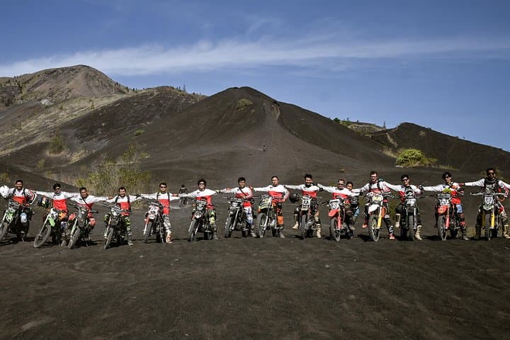 Bali Dirt Bike Adventure: Ubud to Mount Batur Crater Ride