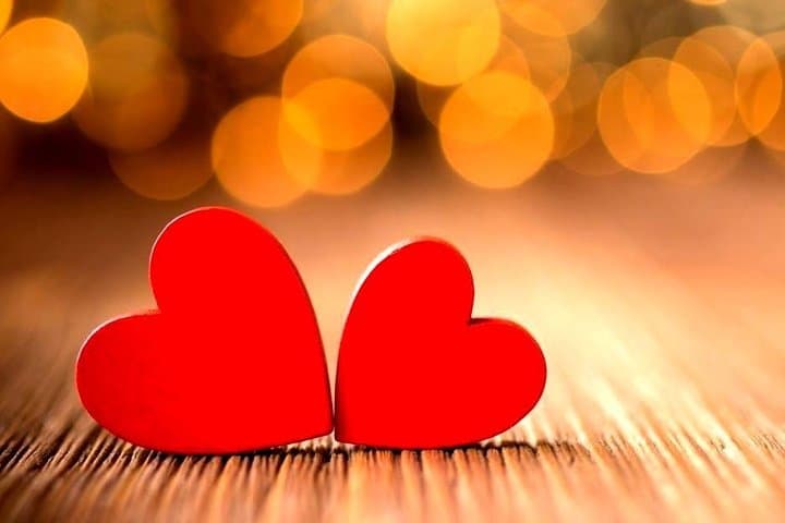 Romantic Private Valentine's Day Car Tour in Naples with Posillipo Aperitif