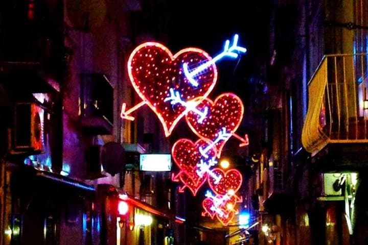 Romantic Private Valentine's Day Car Tour in Naples with Posillipo Aperitif photo 2