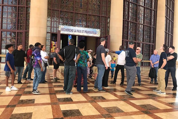 Inside Yamoussoukro: 90-Minute Basilica & Local Highlights Tour photo 2