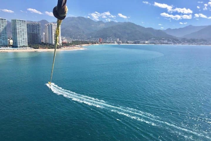 Puerto Vallarta Parasailing: Banderas Bay Aerial Flight Experience photo 4