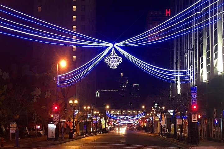 Milwaukee Christmas Lights Tour: Past, Present & Future Holiday Bus Experience photo 6