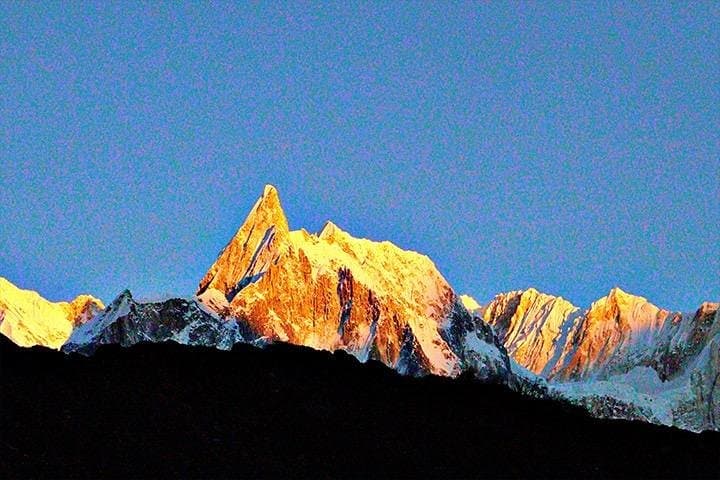 Manaslu Circuit Trek: 17-Day Larkya La Expedition from Kathmandu photo 2