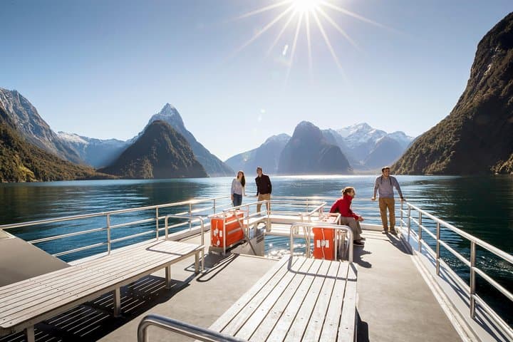 Milford Sound Coach & Nature Cruise from Queenstown — Full-Day Scenic Journey photo 6