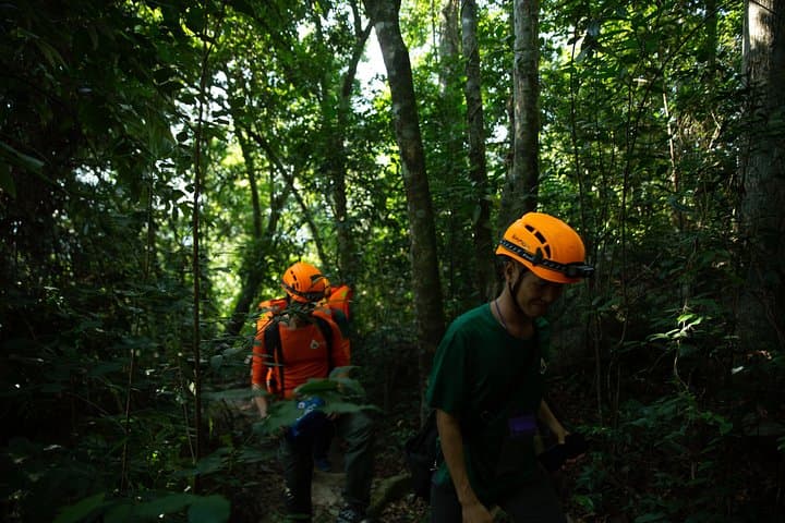 Abandoned Valley Trek and E Cave Swim: Phong Nha Day Adventure photo 4