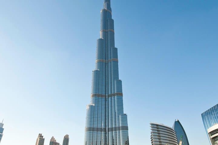 Burj Khalifa Silver + Dubai Aquarium & Underwater Zoo Combo Ticket photo 5