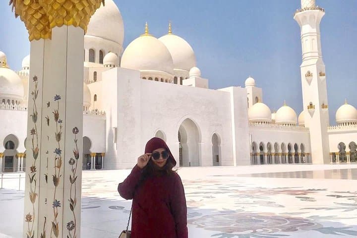 Abu Dhabi Full-Day Private City Tour: Sheikh Zayed, Corniche & Heritage Village
