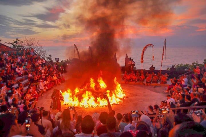 Uluwatu Temple Sunset & Kecak Fire Dance: Private Sunset Tour from Jimbaran photo 3