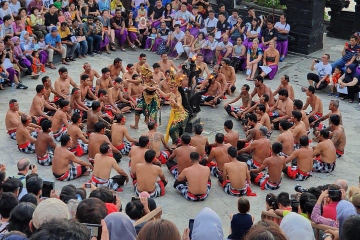 Uluwatu Temple Sunset & Kecak Fire Dance: Private Sunset Tour from Jimbaran photo 4