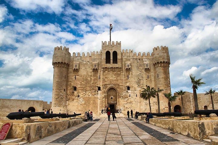 Cairo in Three Days: Pyramids, Nile Dinner Cruise and Camel Ride