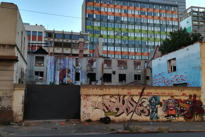Johannesburg Walking Tour: Constitutional Hill, Carlton Centre & Maboneng photo 5