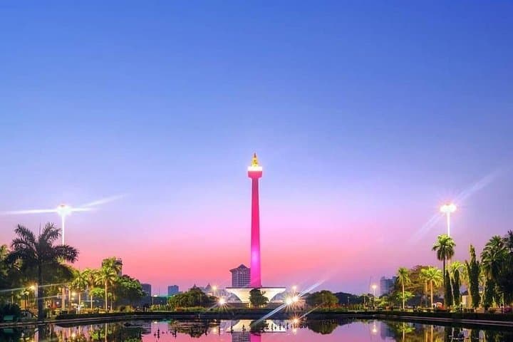 Jakarta Private Customized Full-Day Tour — Monas, Kota Tua & Chinatown