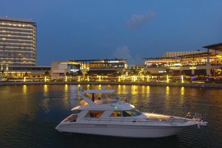 Luxury Yacht Day Trip from Cancun to Isla Mujeres with Private Chef photo 4