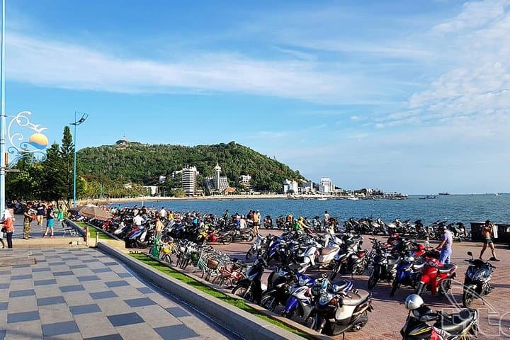Sihanoukville Full-Day Shore Excursion: Kbal Chhay Waterfall, Krom Pagoda & Hawaii Beach photo 5
