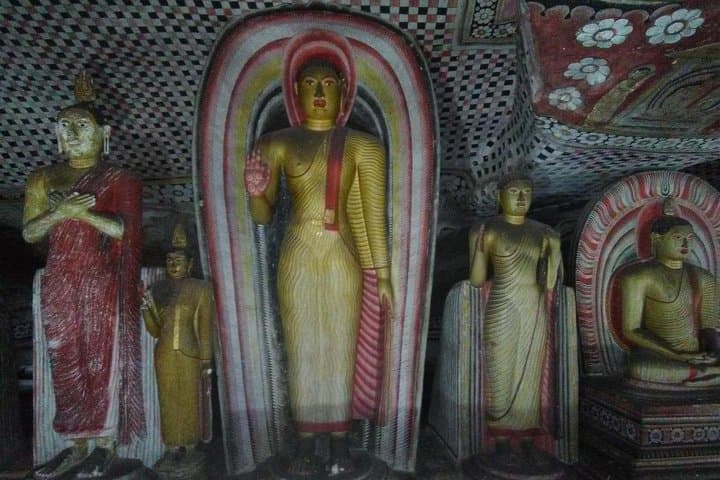 Private Day Tour to Sigiriya & Dambulla: Lion Rock, Cave Temples and Village Experience photo 2