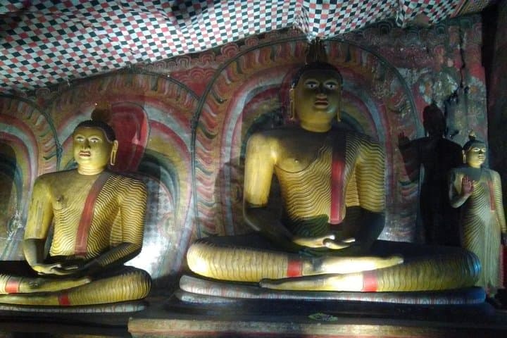 Private Day Tour to Sigiriya & Dambulla: Lion Rock, Cave Temples and Village Experience photo 4