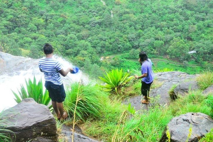 Trek to Bambarakanda Falls — Hike to Sri Lanka’s Highest Waterfall from Ella photo 4