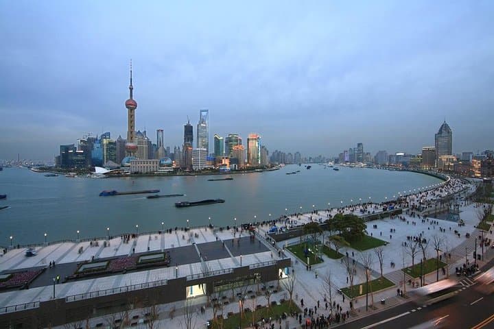 Private Shanghai Highlights Tour: Jade Buddha, Shanghai Tower & Huangpu River Cruise photo 3
