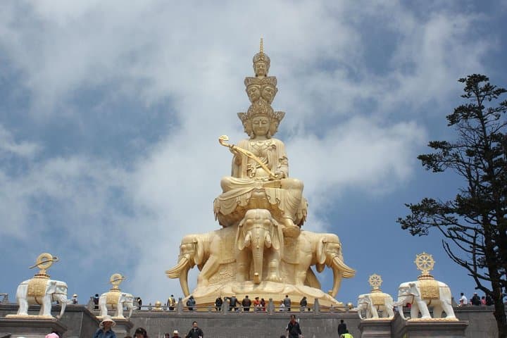Leshan & Mt Emei: 2-Day High-Speed Train Cultural, Hiking & Sunrise Escape photo 2