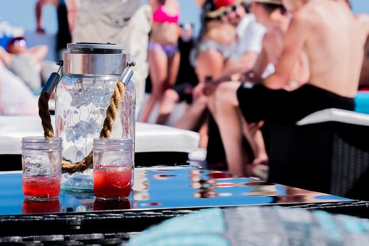Cabo Sunset Dinner Cruise: Live Music, Open Bar & Arch Views photo 6