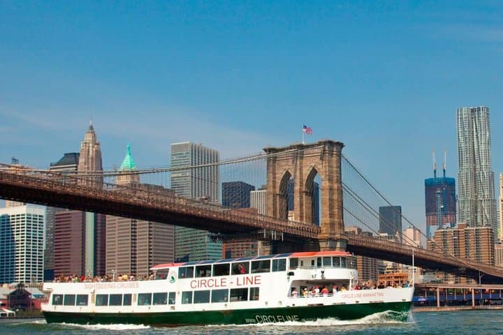 Complete Manhattan Island Cruise: 2.5-Hour Circle Line Sightseeing