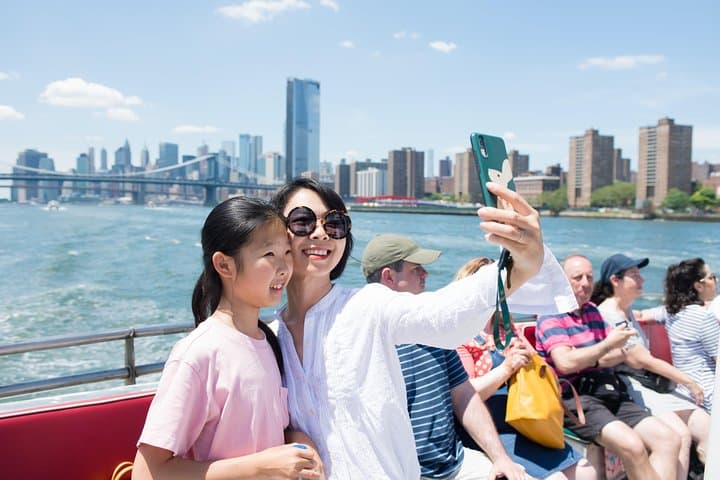 Complete Manhattan Island Cruise: 2.5-Hour Circle Line Sightseeing photo 5
