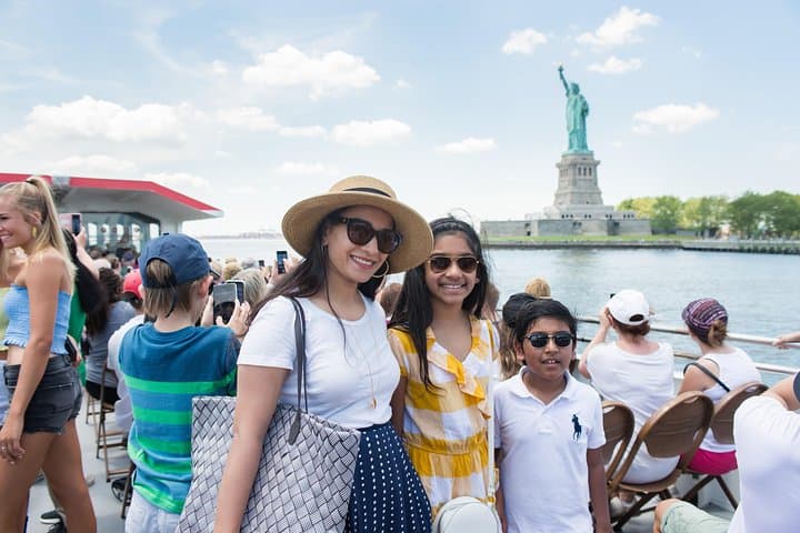 Complete Manhattan Island Cruise: 2.5-Hour Circle Line Sightseeing photo 6