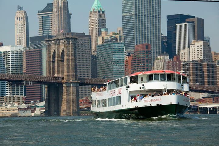 Complete Manhattan Island Cruise: 2.5-Hour Circle Line Sightseeing photo 2