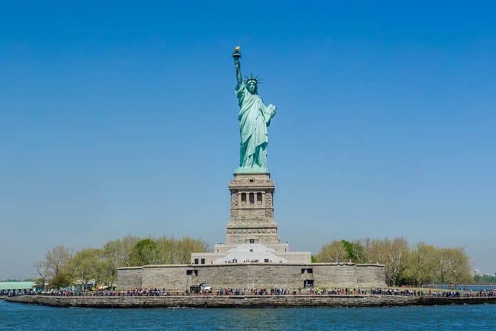 Statue of Liberty Super Express Cruise — 50-Minute NYC Harbor Sightseeing photo 3