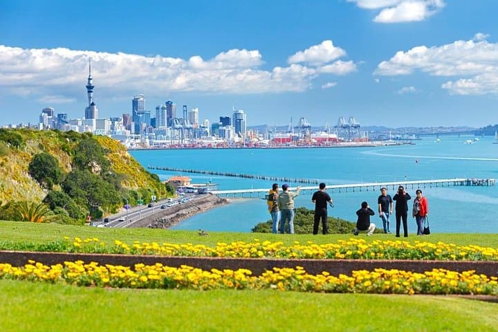 Private Auckland City Tour in a Luxury Vehicle — 5-Hour Small-Group Highlights photo 2