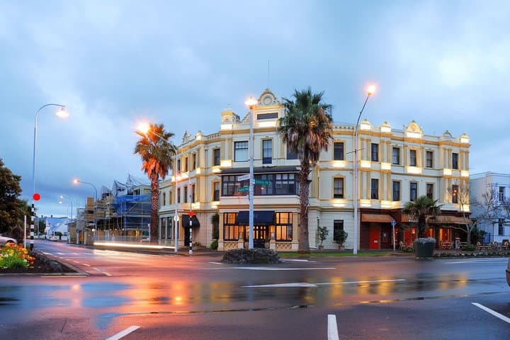 Private Auckland City Tour in a Luxury Vehicle — 5-Hour Small-Group Highlights photo 5