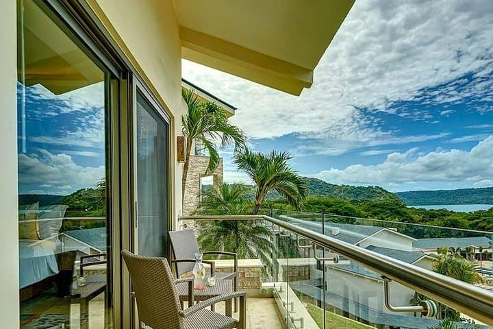 Private Transfer Liberia Airport to Planet Hollywood Costa Rica — Reliable Door-to-Resort Shuttle photo 2