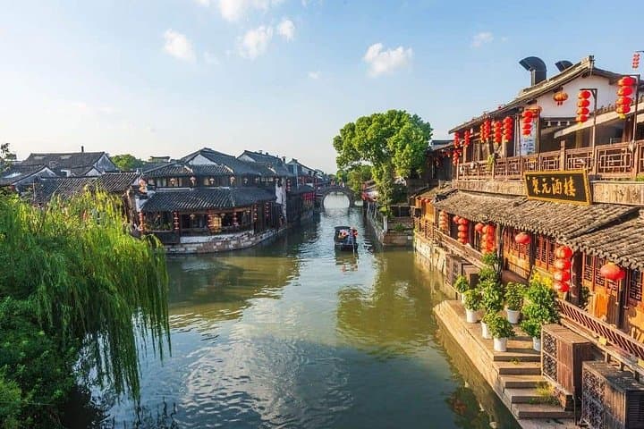 Xitang Water Town Layover Tour from Shanghai Airport — Practical Day-Trip Guide