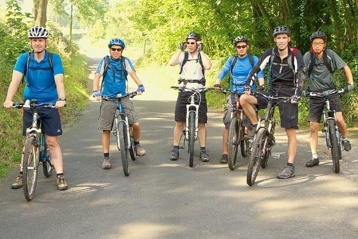 Countryside Cycling Tour from Colombo — 24 km Through Wetlands, Paddy Fields & Kelaniya Temple photo 1