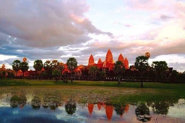 Ultimate 2-Day Angkor Wat Sunrise Adventure with Local Guide photo 6
