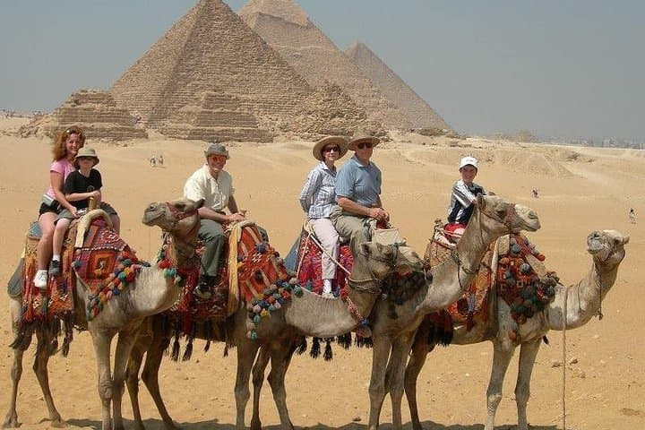Giza Pyramids, Sakkara & Dahshour: Full-Day Private Tour from Cairo