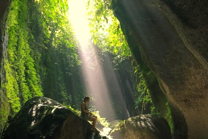 Central Bali Day Tour: Tukad Cepung Waterfall, Kehen Temple & Tirta Empul Purification photo 6