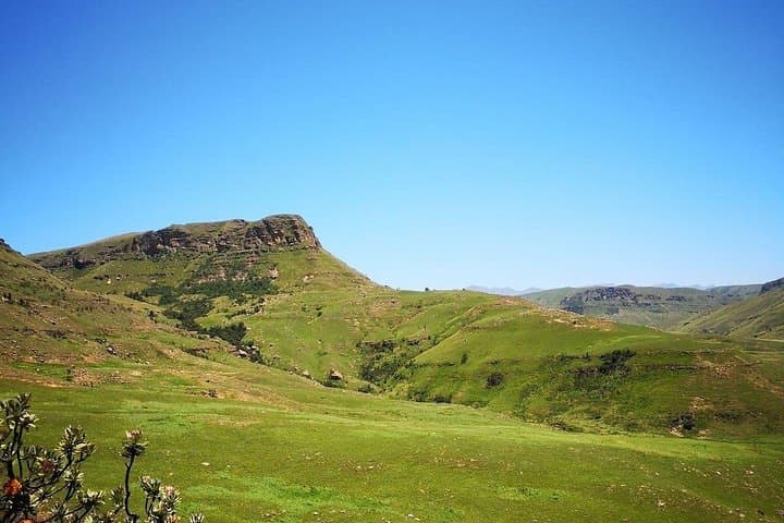 San Rock Art Tour from Underberg - Drakensberg Rock Paintings Hike photo 2
