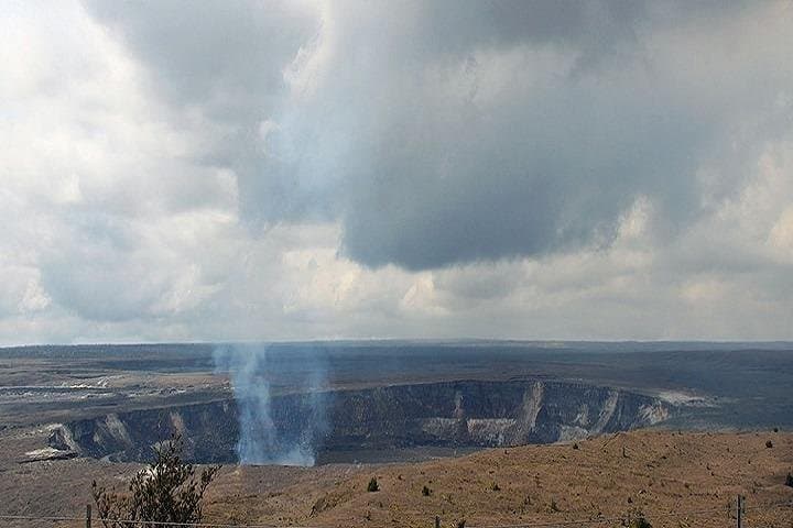 One-Day Hawaii Volcano Experience from Maui — Kīlauea, Punaluʻu & Kona Coffee photo 4
