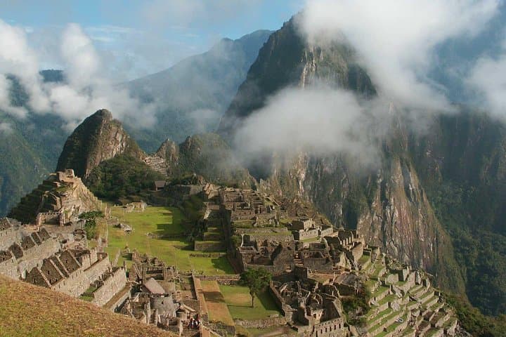 Classic Inca Trail: 4-Day Trek to Machu Picchu
