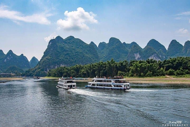 Guilin in Two Days: Li River Cruise, Reed Flute Cave & Yangshuo Countryside photo 3