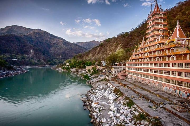Haridwar & Rishikesh Day Trip from Delhi by Car — Ganga Ghats, Jhulas & Ashrams photo 5