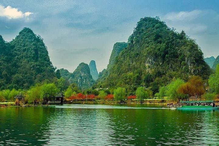 Yangshuo Li River Private Day Tour: Bamboo Rafting, Xianggong Hill Views & Countryside Cycling photo 2