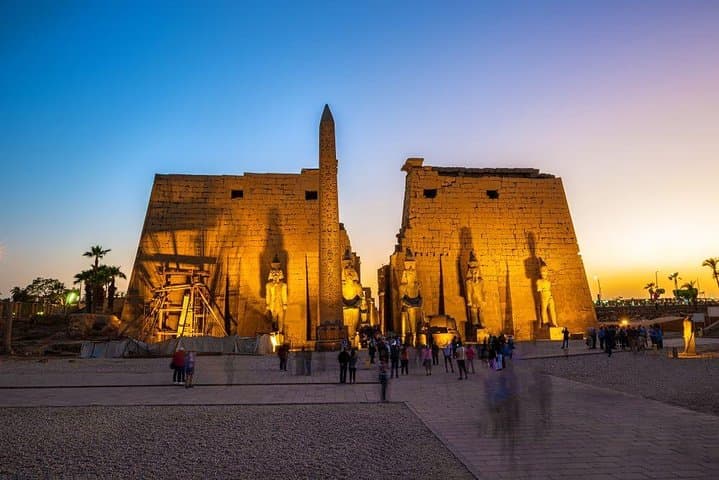Full-Day Private Luxor East & West Bank Tour — Valley of the Kings, Karnak & Luxor Temple photo 4
