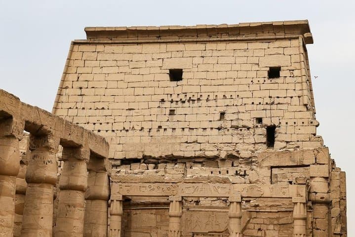 Full-Day Private Luxor East & West Bank Tour — Valley of the Kings, Karnak & Luxor Temple photo 5