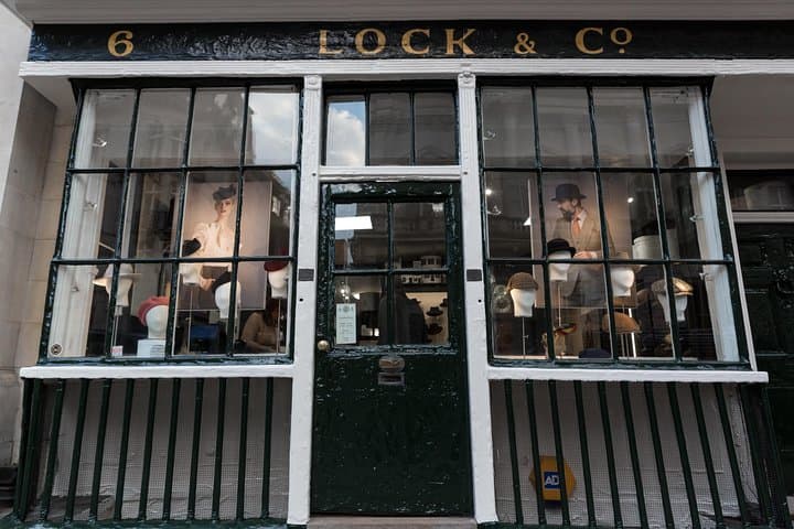 Mayfair Secrets Walking Tour: Private Fashion & Historic Gems in London photo 4