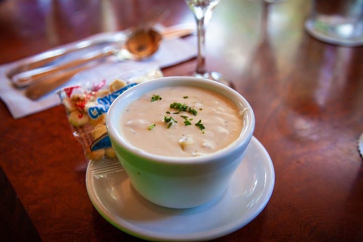 Kona Walking Food Tour: Ali'i Drive Tastings & Historic Kona Stroll photo 2