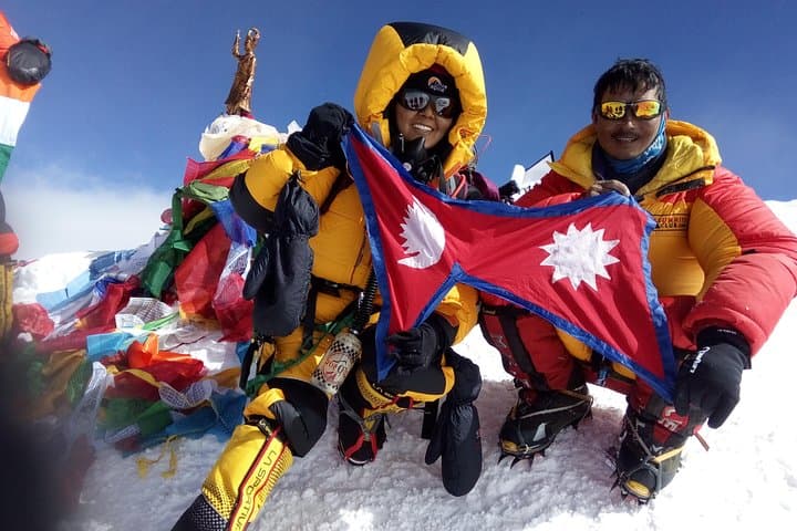 Everest Expedition 2026: 63-Day Khumbu Route Climb from Kathmandu to Summit