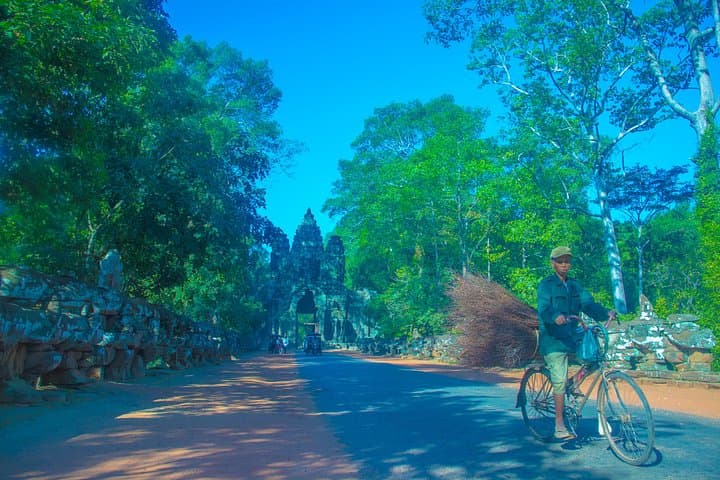 Sunrise to Sunset: 5-Day Angkor Wat & Tonle Sap Private Tour from Siem Reap photo 3