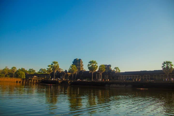 2-Day Angkor Wat and Banteay Srei Temple Tour — Complete Visitor Guide photo 6